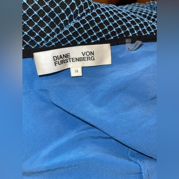 Diane von Furstenberg Asymmetrical Sleeve Wrap dress - Picture 6 of 7